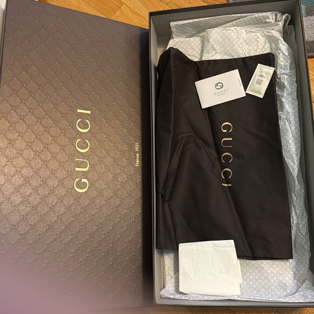 Gucci leather riding boots
Excellent condition
Size 36 - Picture 8 of 13